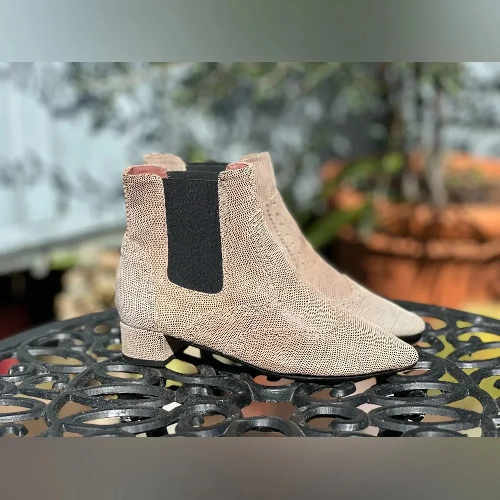 Summit by White Mountain — Pointed Tie Ankle Boots